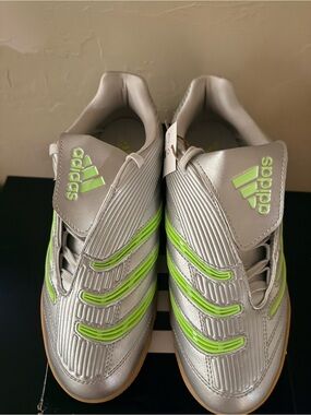 Adidas Predator Sala (Silver Magnetic Signal Green)Size 7W/6Y